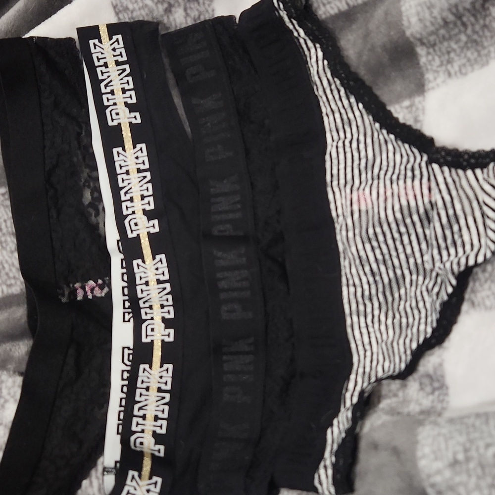 4 pairs of PINK thongs